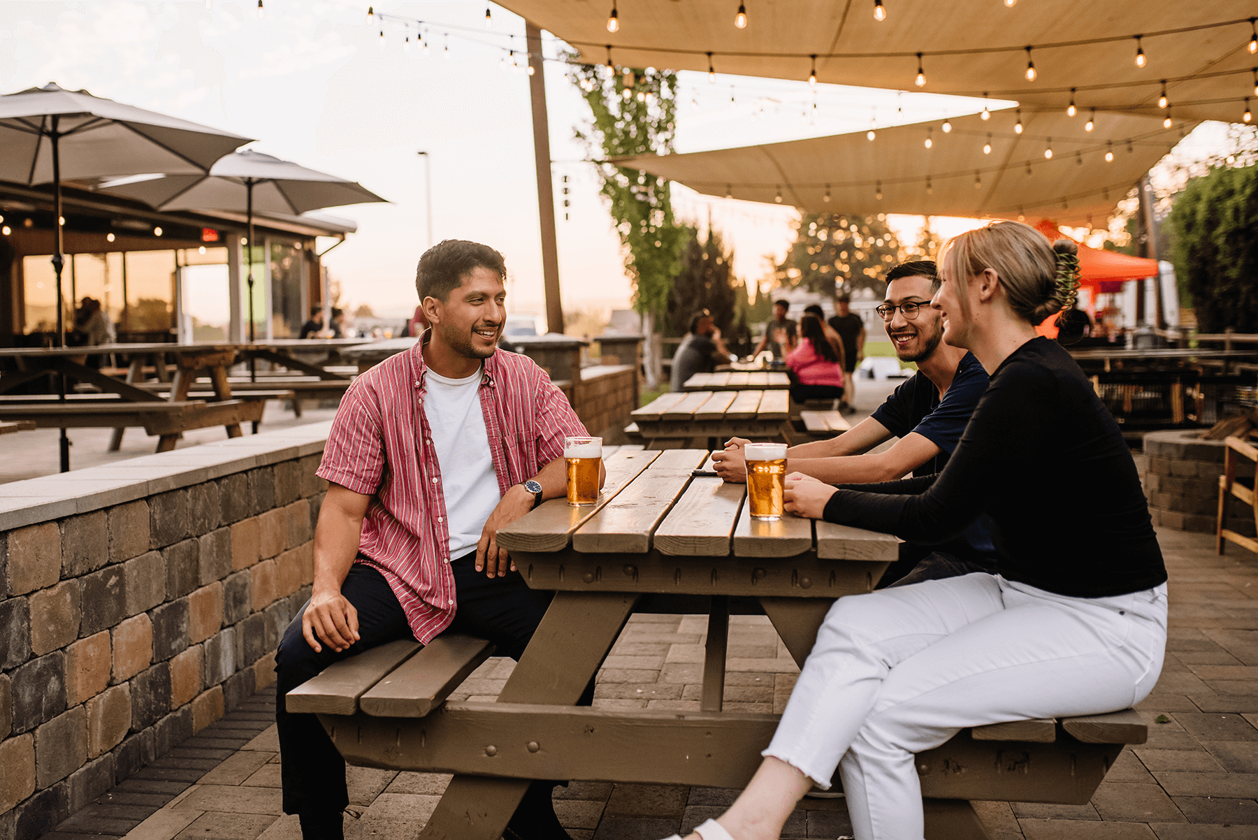 Outdoor patio at Bale Breaker in Yakima, WA.